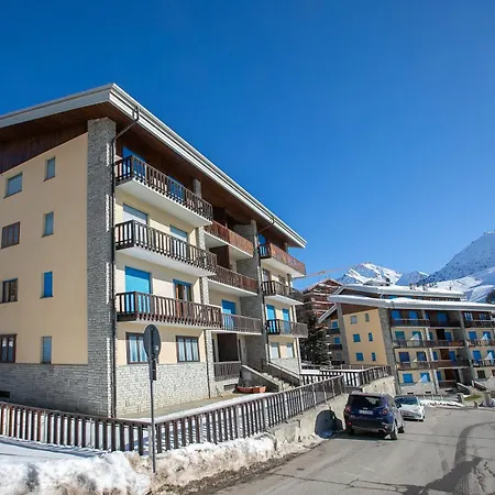 Paradiso - In Out 300m - Happy *